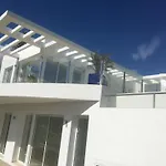 Hesla Βίλα Εστεπόνα